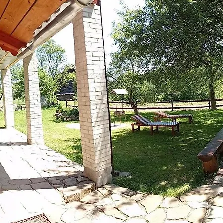 над потічком Holiday home Oriv