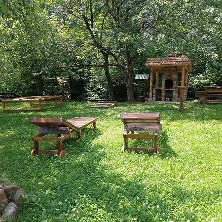 над потічком