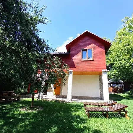 Nyaraló над потічком Oriv