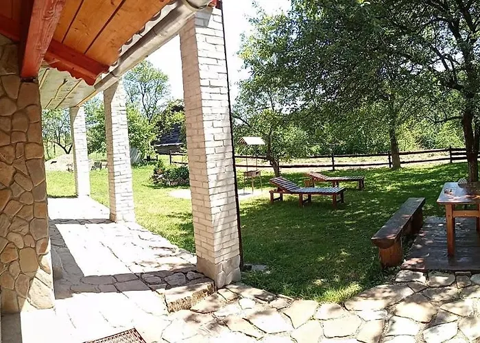 над потічком Semesterbostad Oriv